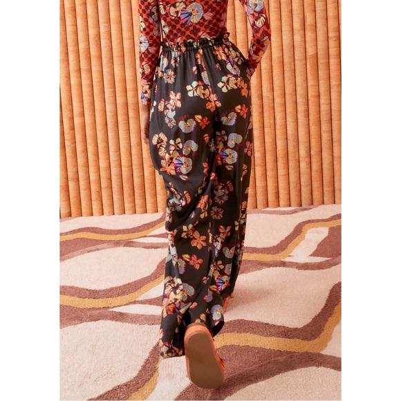 Ulla Johnson Wide-Leg Silk Floral Sawyer Pants - Picture 6 of 7